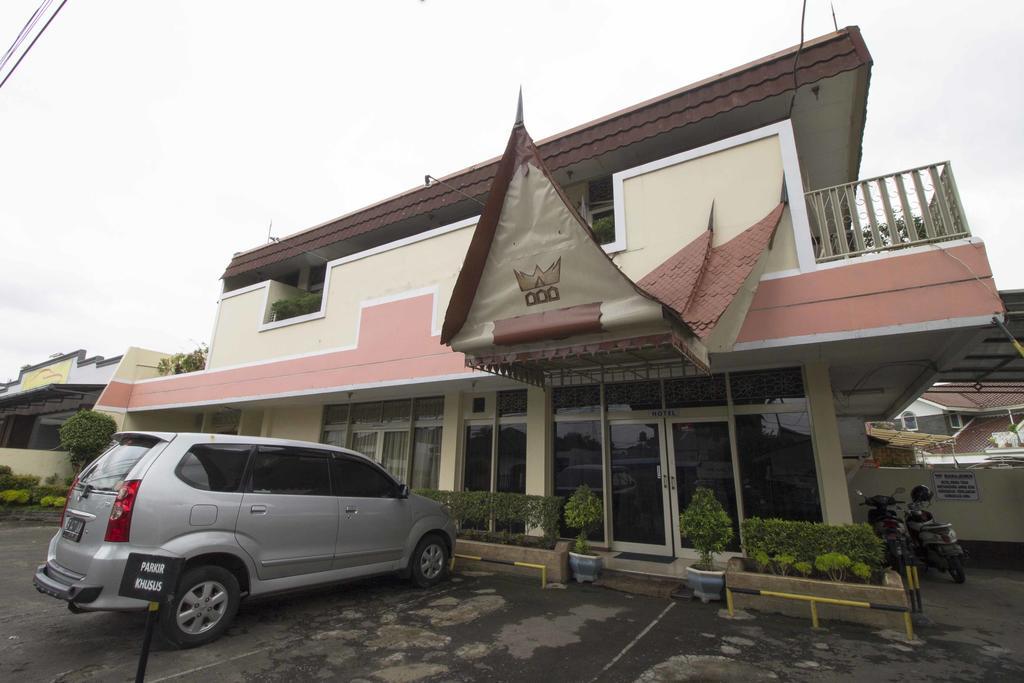 Hotel Reddoorz @ Klender à Jakarta Extérieur photo